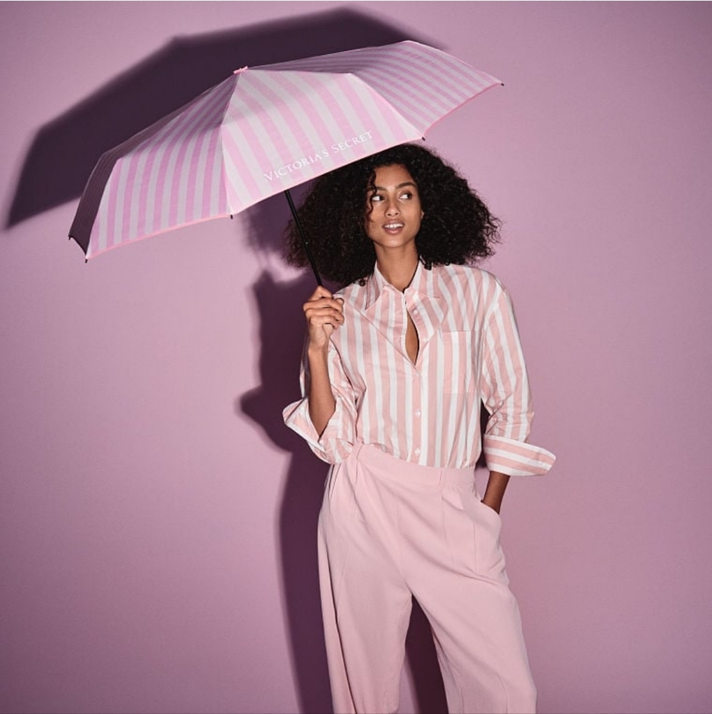 VICTORIA'S SECRET Iconic Stripe Rain Pink Umbrella